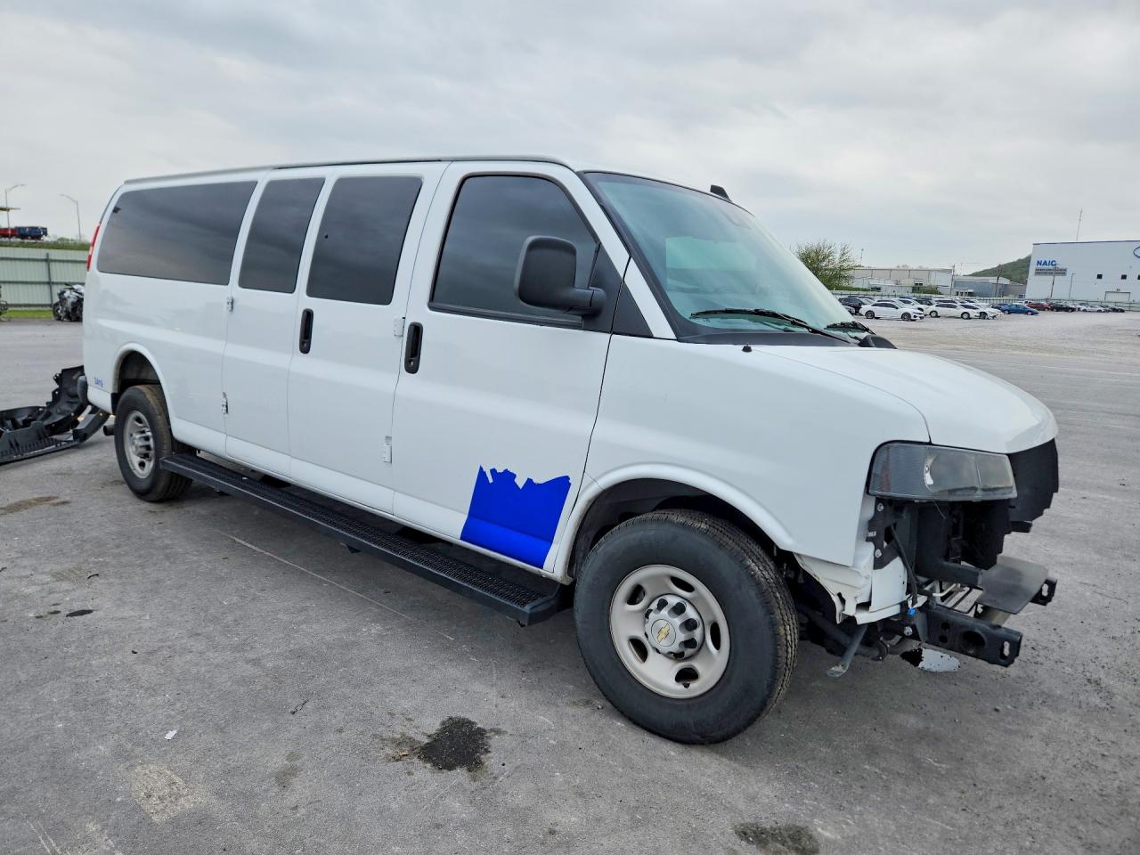 2024 CHEVROLET EXPRESS G3500 LS photo 10