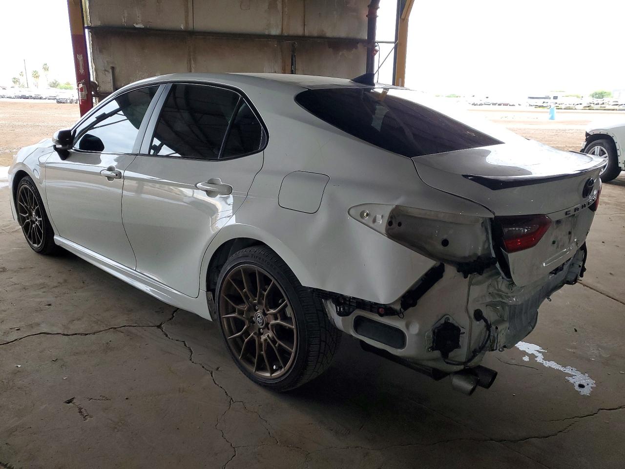 2023 TOYOTA CAMRY photo 4