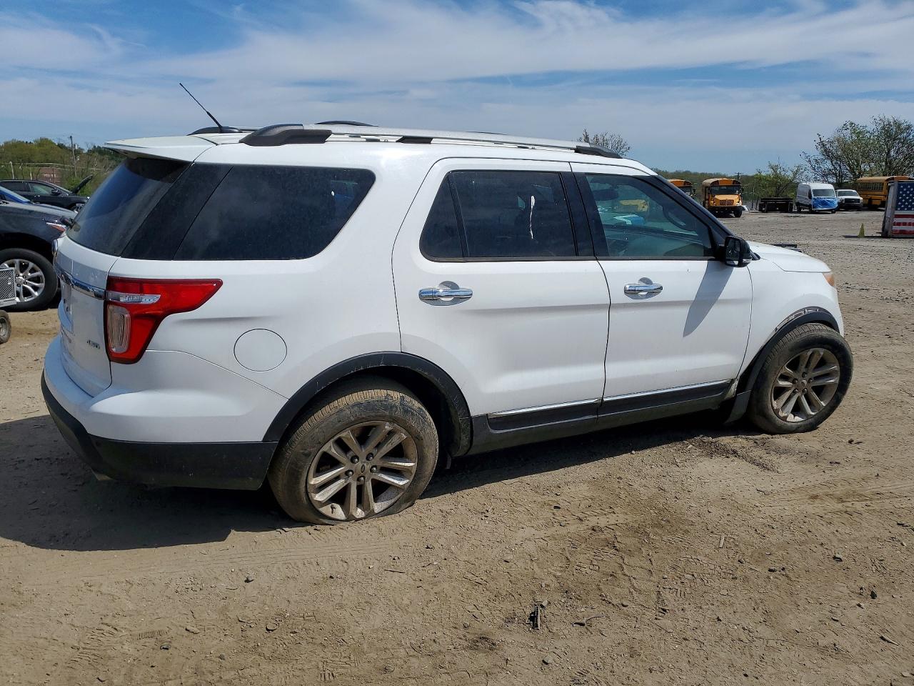 2013 FORD EXPLORER XLT photo 5