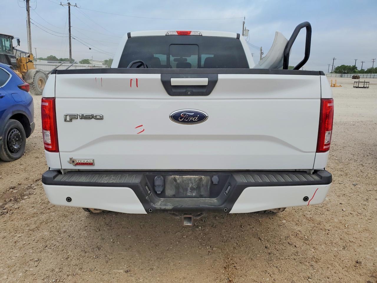 2015 FORD F150 SUPERCREW photo 11