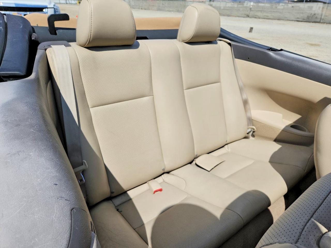 2006 TOYOTA CAMRY SOLARA SLE V6 photo 19