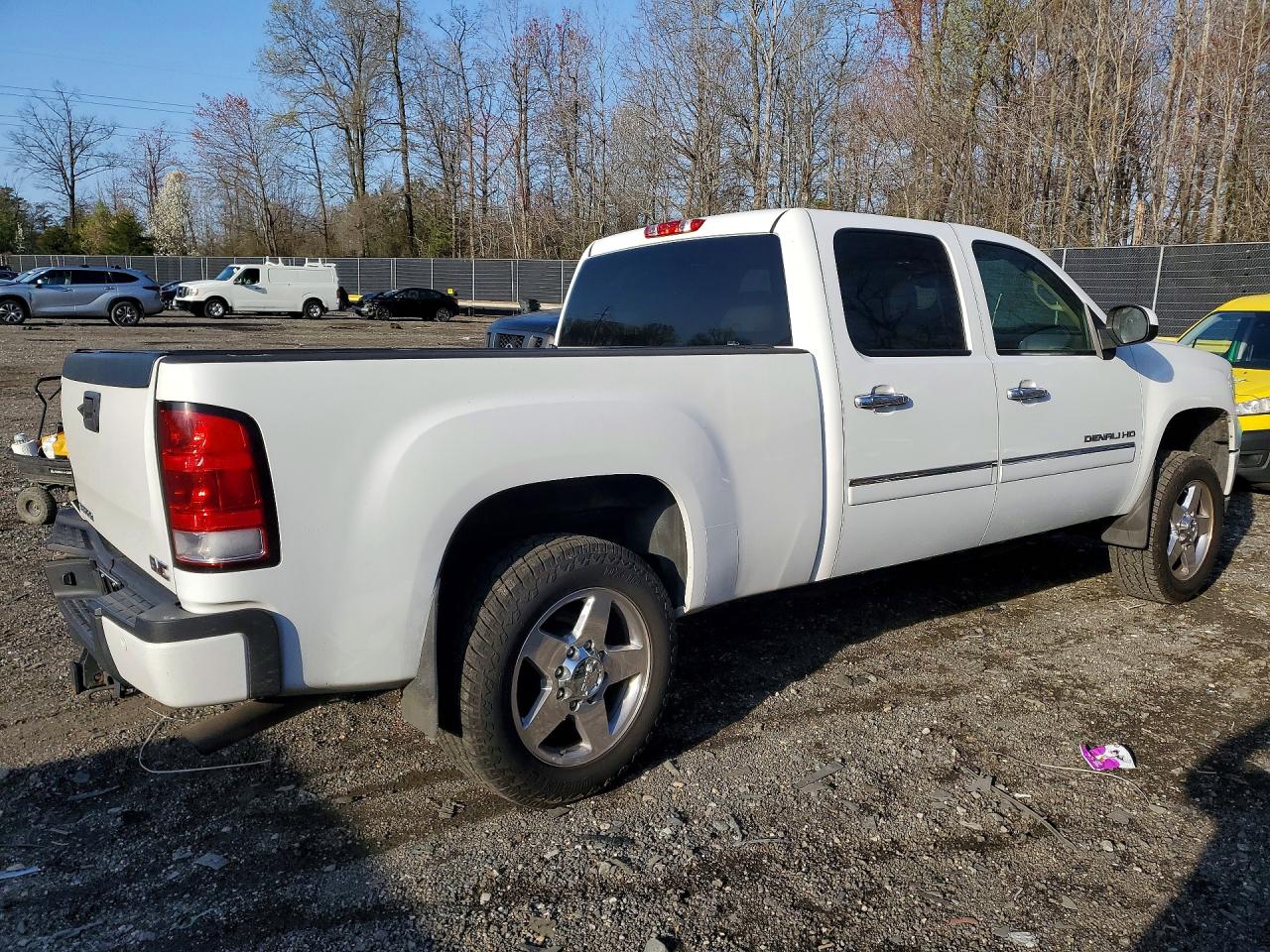 2011 GMC SIERRA K2500 DENALI photo 7