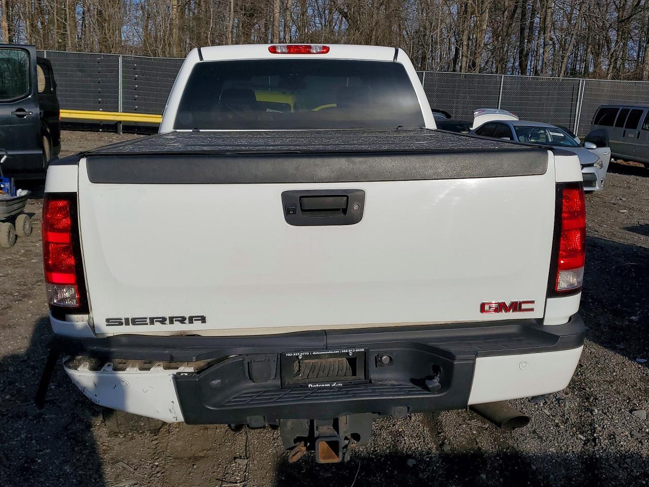 2011 GMC SIERRA K2500 DENALI photo 16