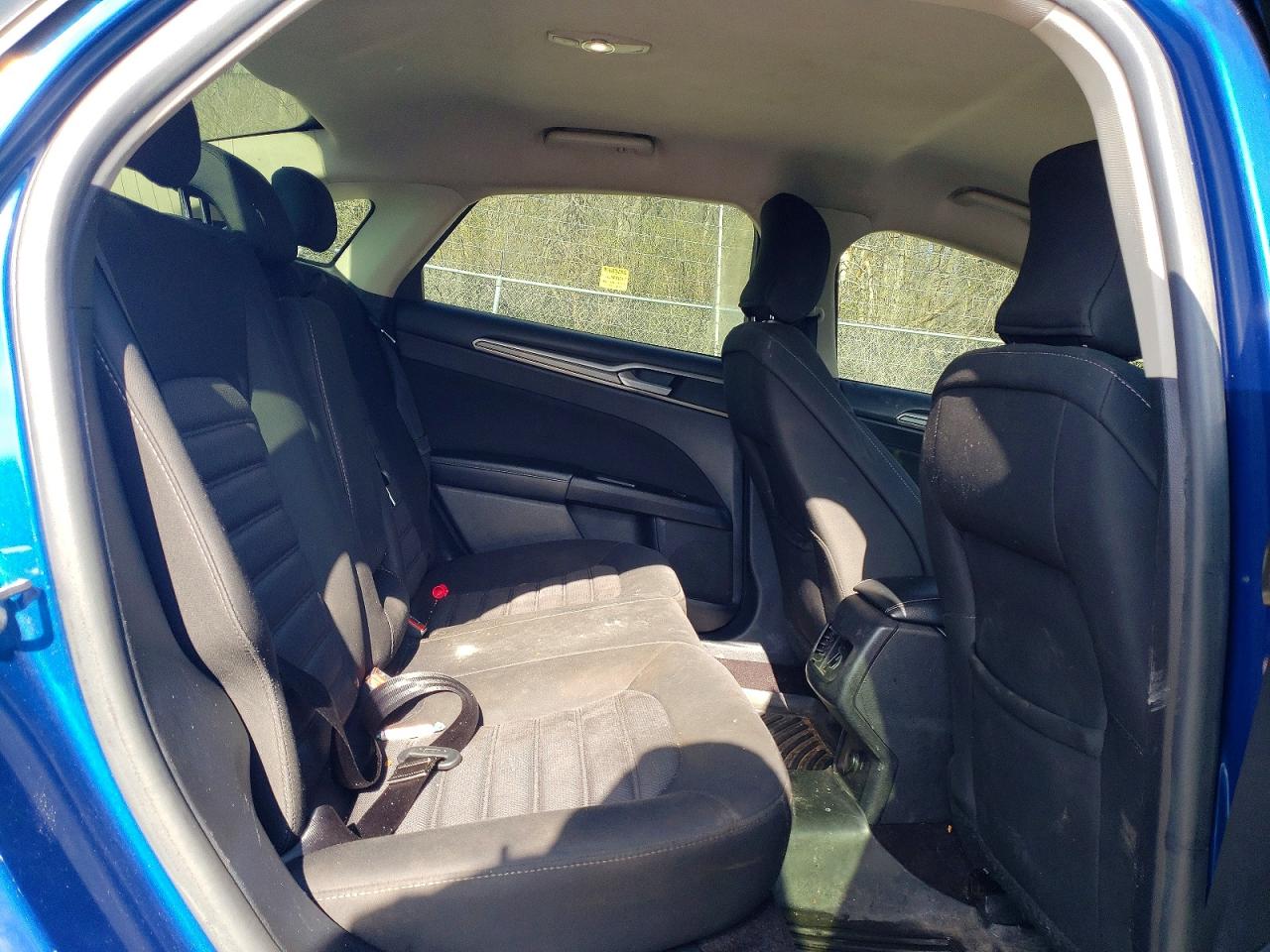 2017 FORD FUSION SE photo 28