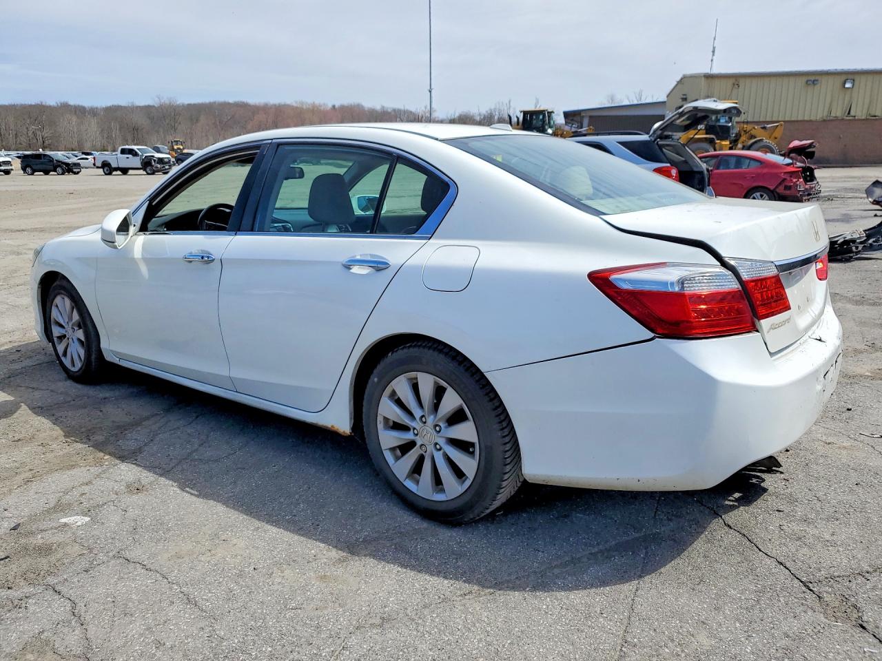 2013 HONDA ACCORD photo 3