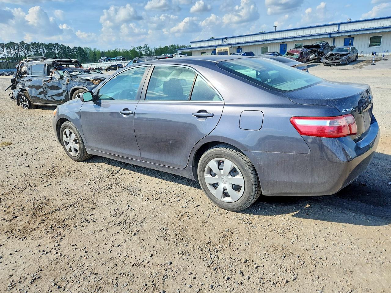 2007 TOYOTA CAMRY LE photo 3