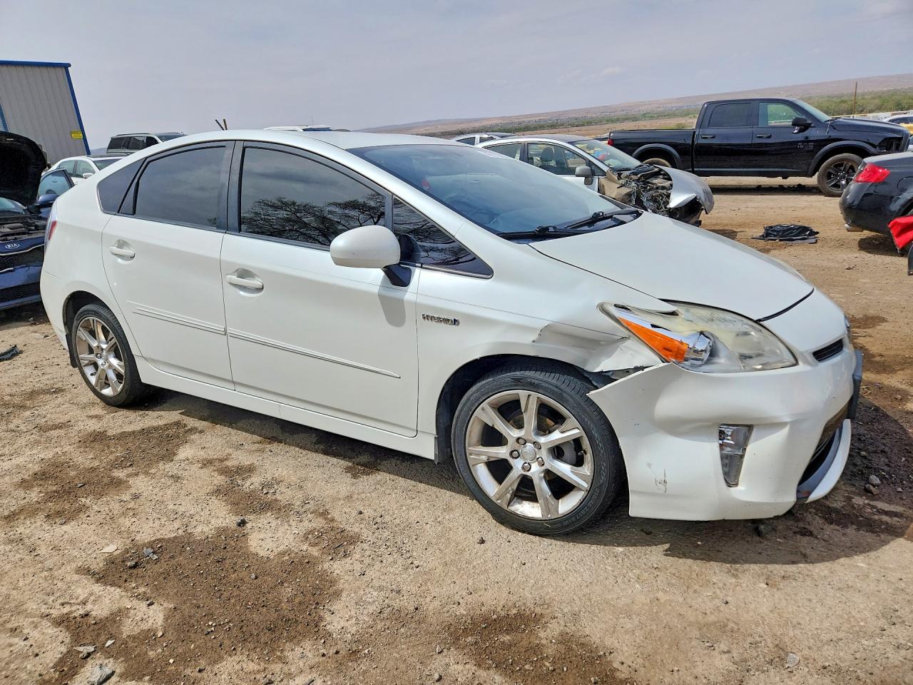 2013 TOYOTA PRIUS FOUR photo 7