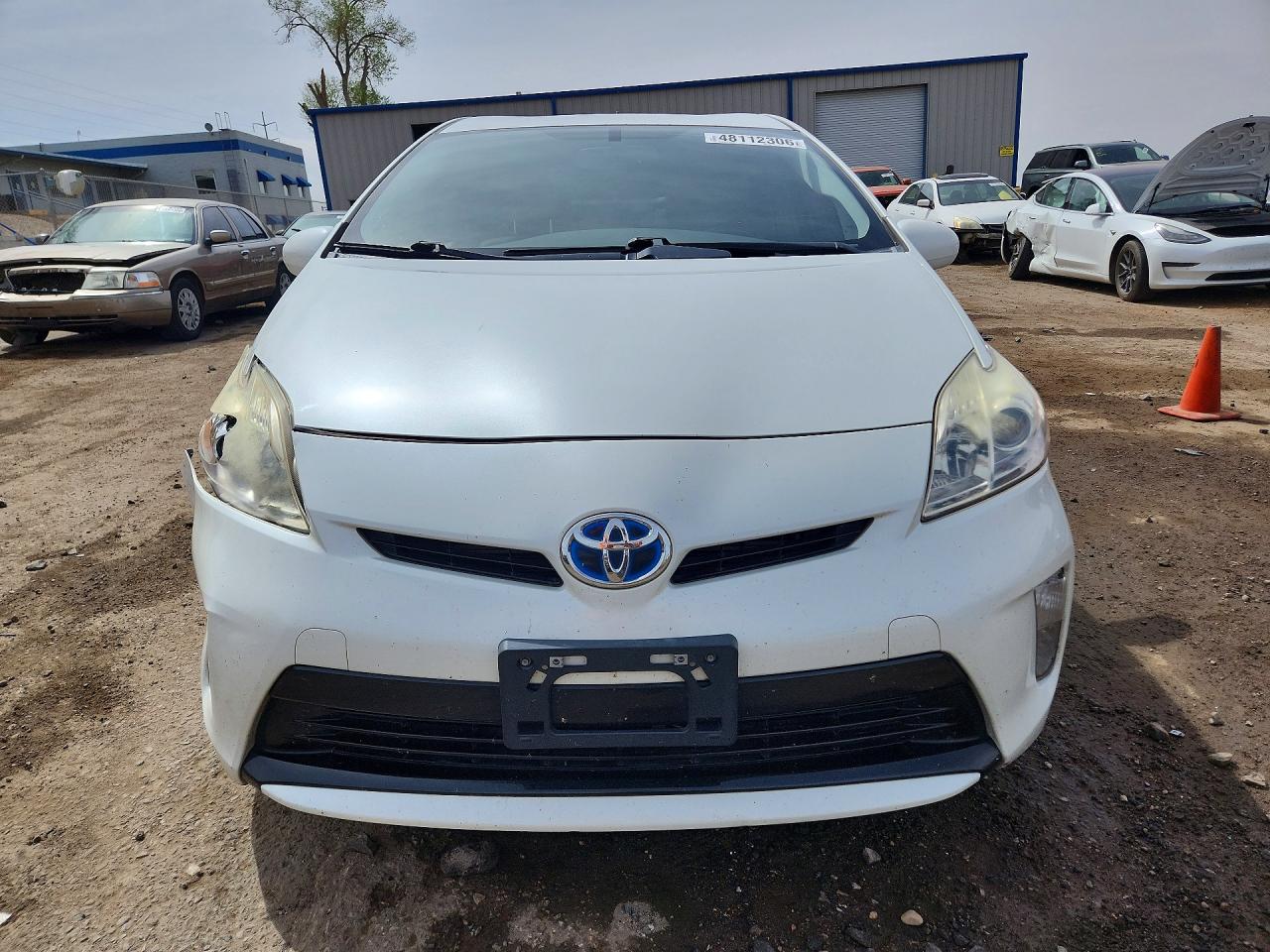 2013 TOYOTA PRIUS FOUR photo 9