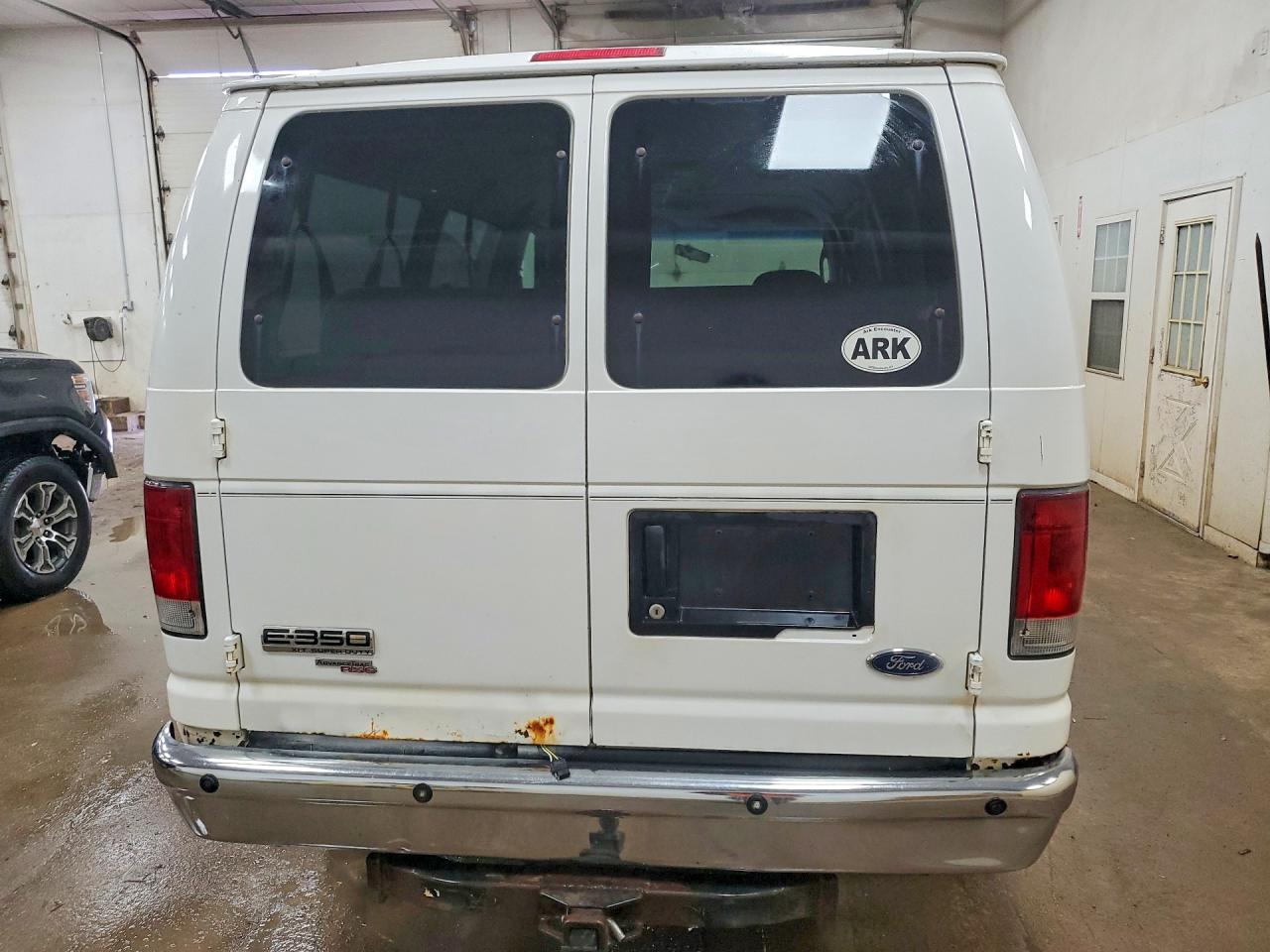 2008 FORD ECONOLINE E350 SUPER DUTY WAGON photo 16