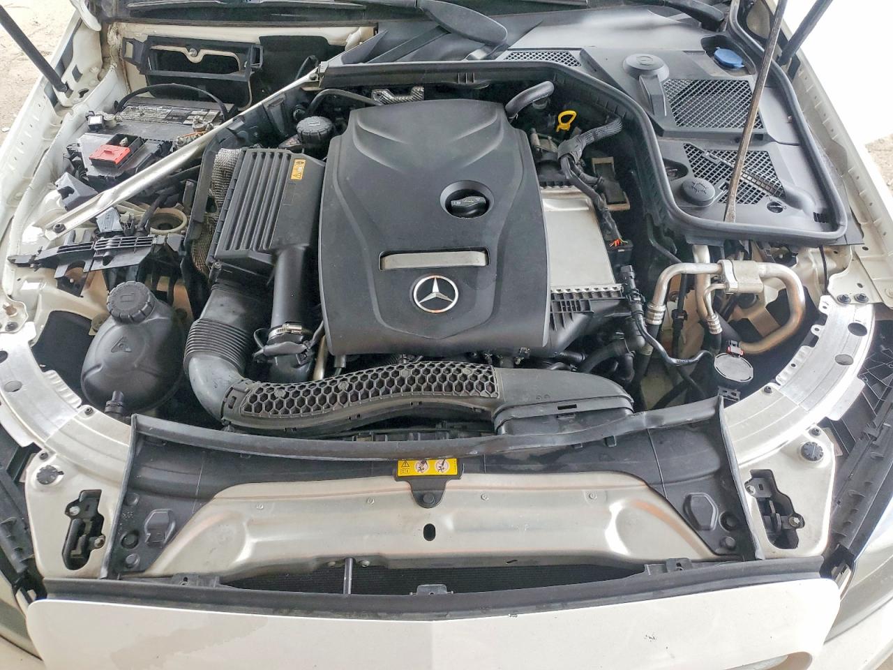 2015 MERCEDES-BENZ C 300 photo 31