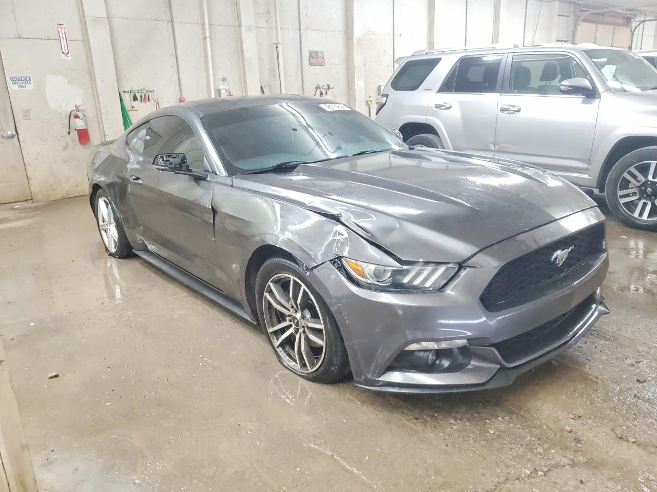 2015 FORD MUSTANG photo 4