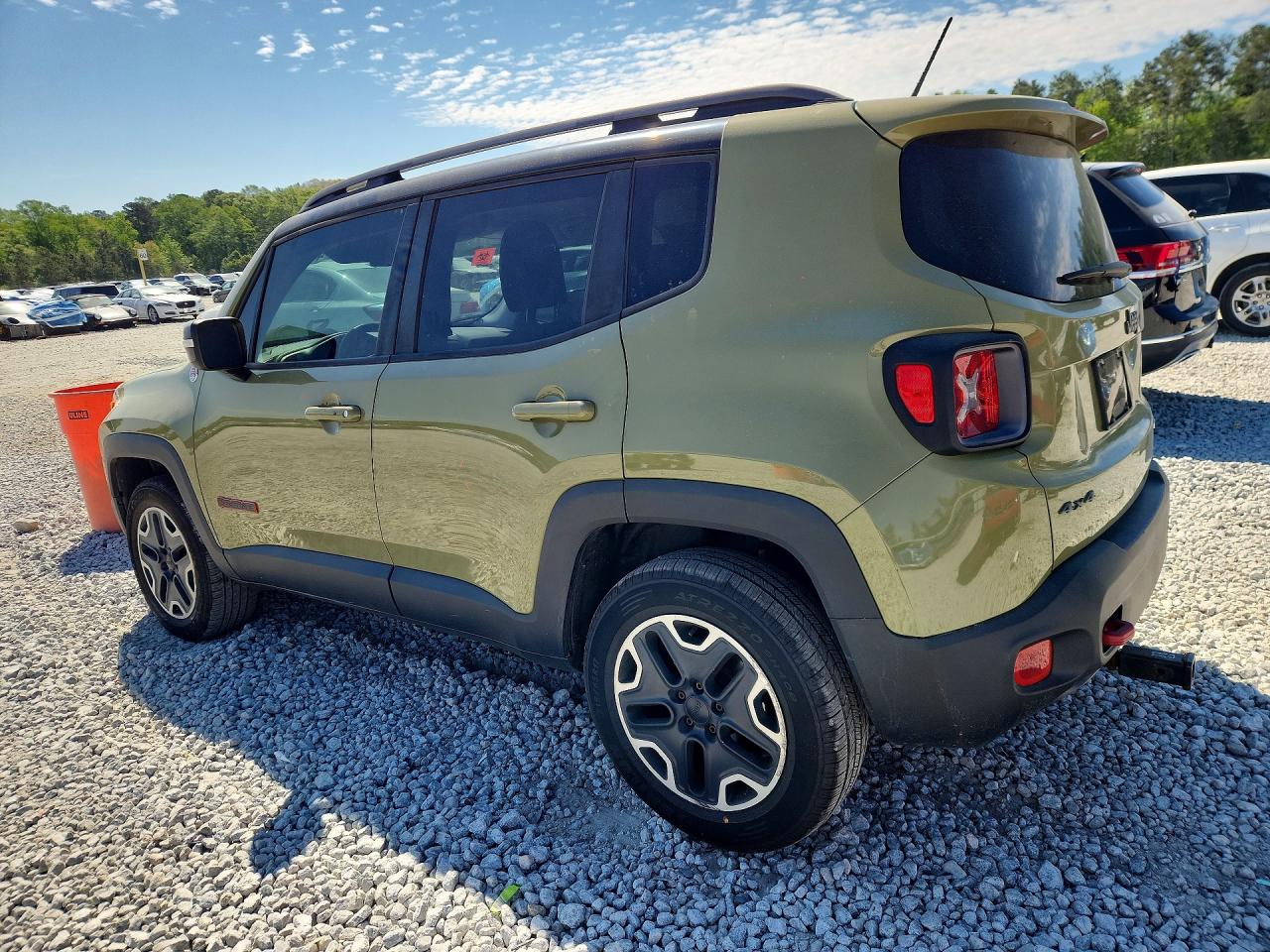 2015 JEEP RENEGADE TRAILHAWK photo 3
