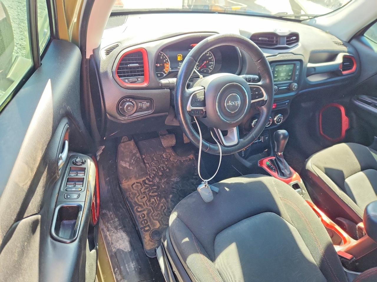 2015 JEEP RENEGADE TRAILHAWK photo 15