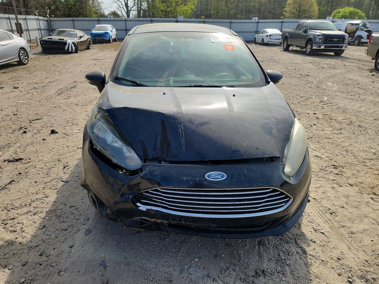 2016 FORD FIESTA SE photo 5