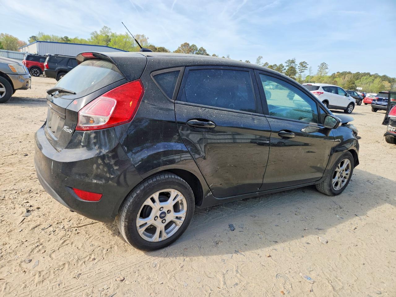 2016 FORD FIESTA SE photo 3