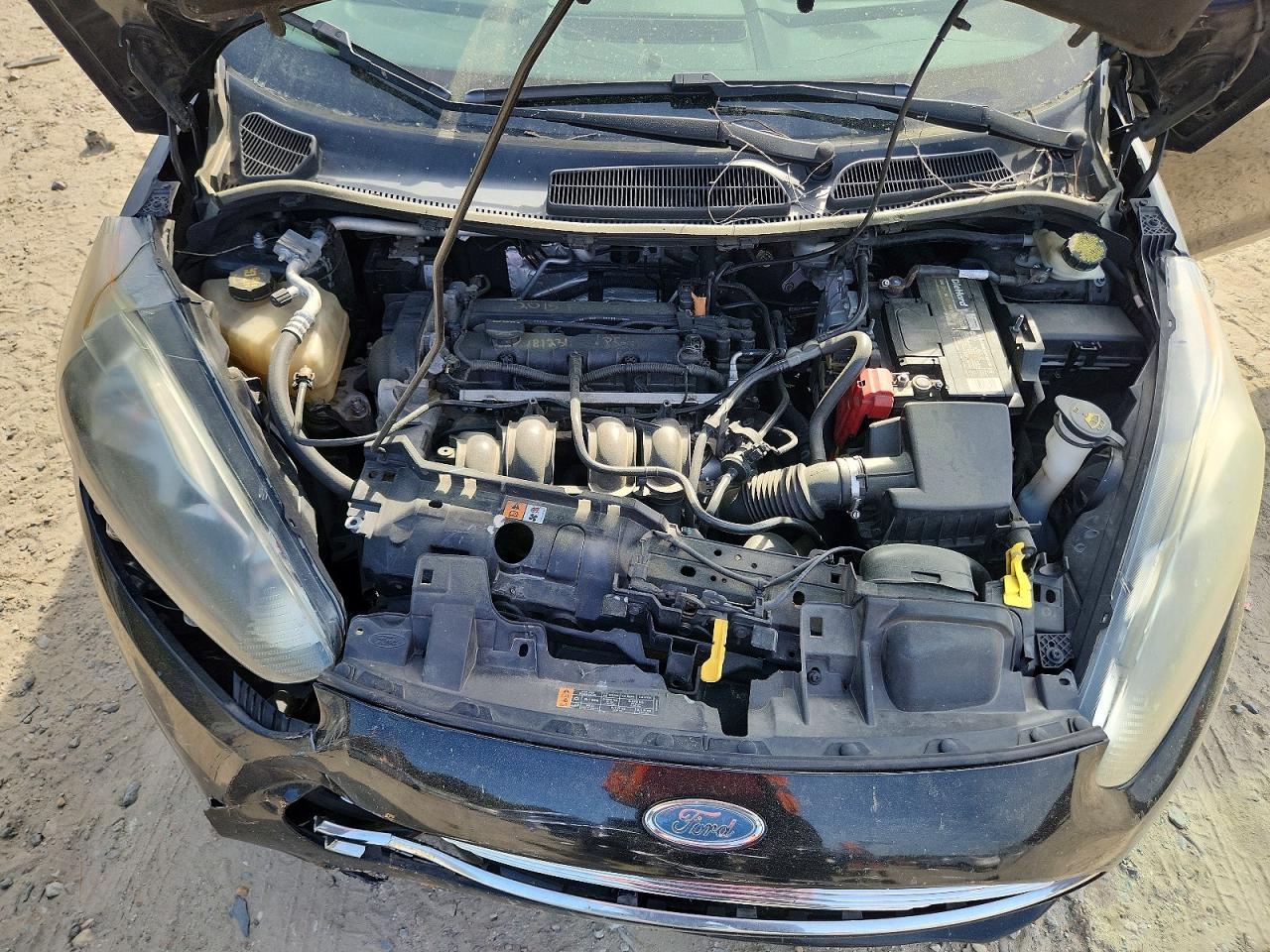 2016 FORD FIESTA SE photo 11