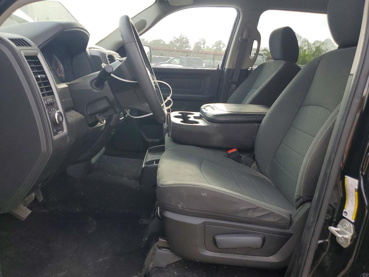 2024 RAM 1500 CLASSIC TRADESMAN photo 7