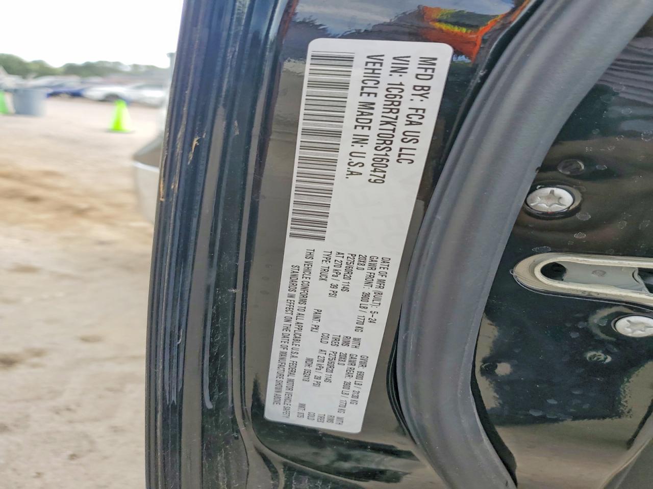 2024 RAM 1500 CLASSIC TRADESMAN photo 12