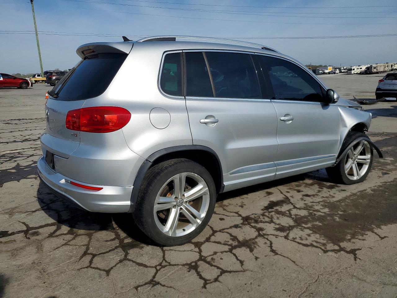 2016 VOLKSWAGEN TIGUAN S photo 7