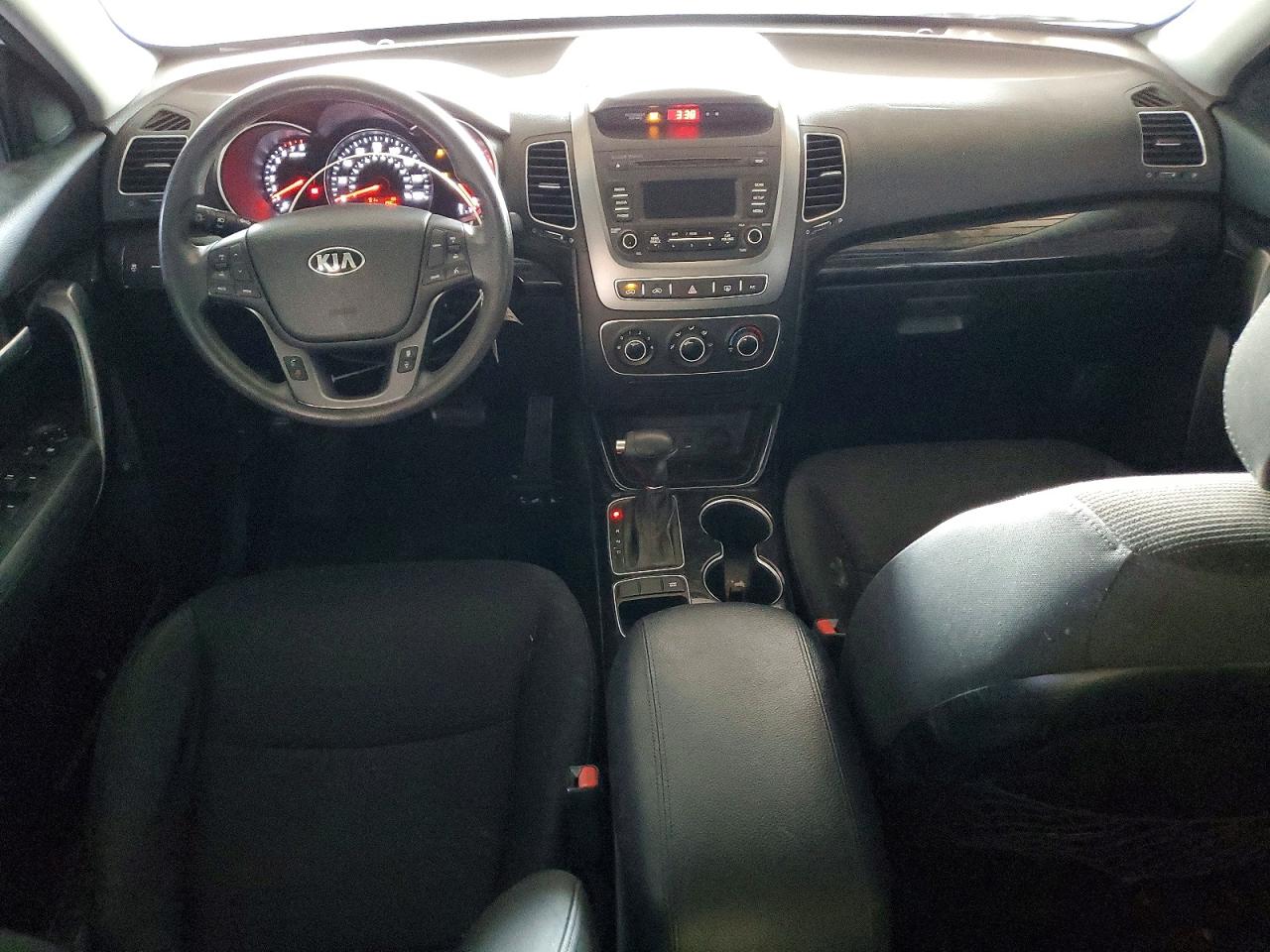 2015 KIA SORENTO LX photo 15