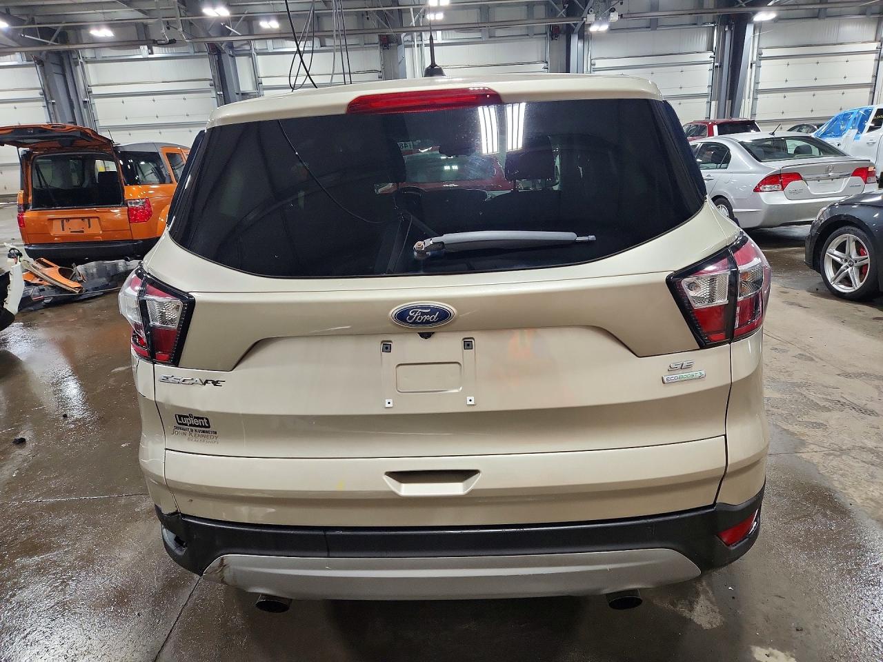 2017 FORD ESCAPE SE photo 11