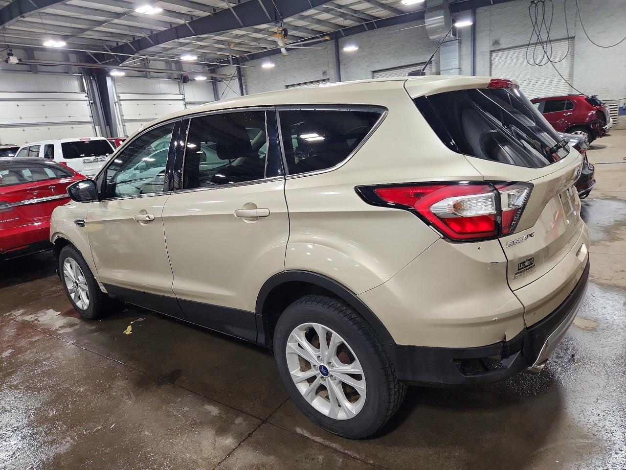 2017 FORD ESCAPE SE photo 3