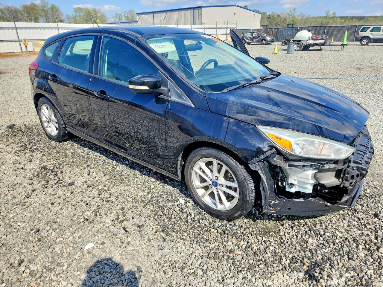 2017 FORD FOCUS SE photo 10