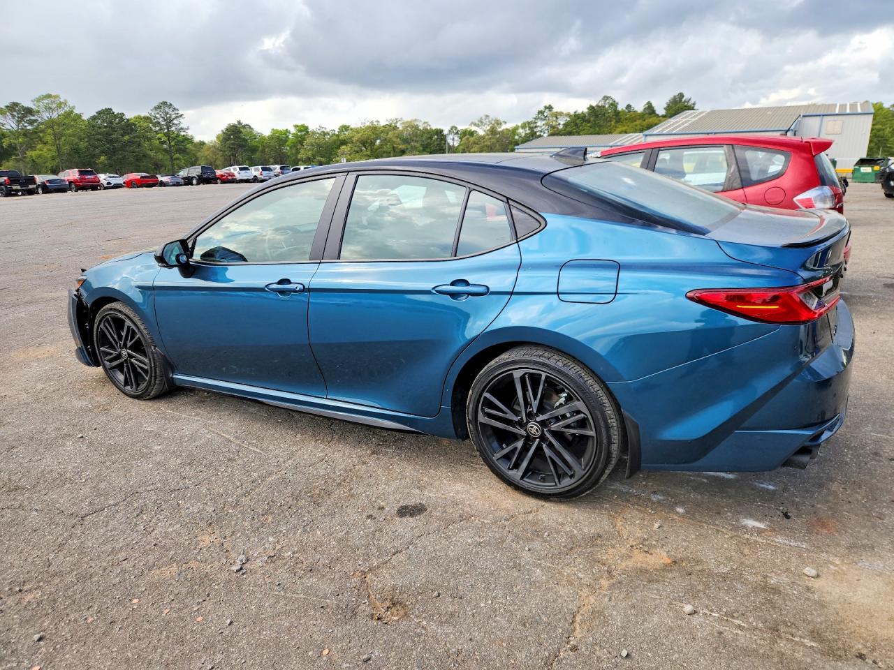 2025 TOYOTA CAMRY XSE photo 3