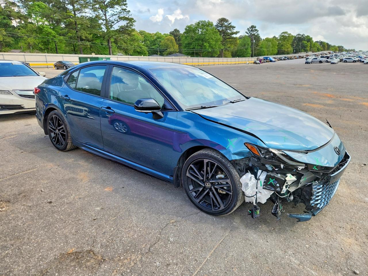 2025 TOYOTA CAMRY XSE photo 7