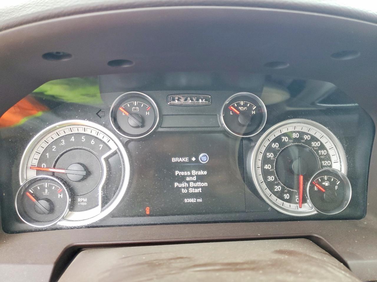 2017 RAM 1500 LARAMIE photo 17