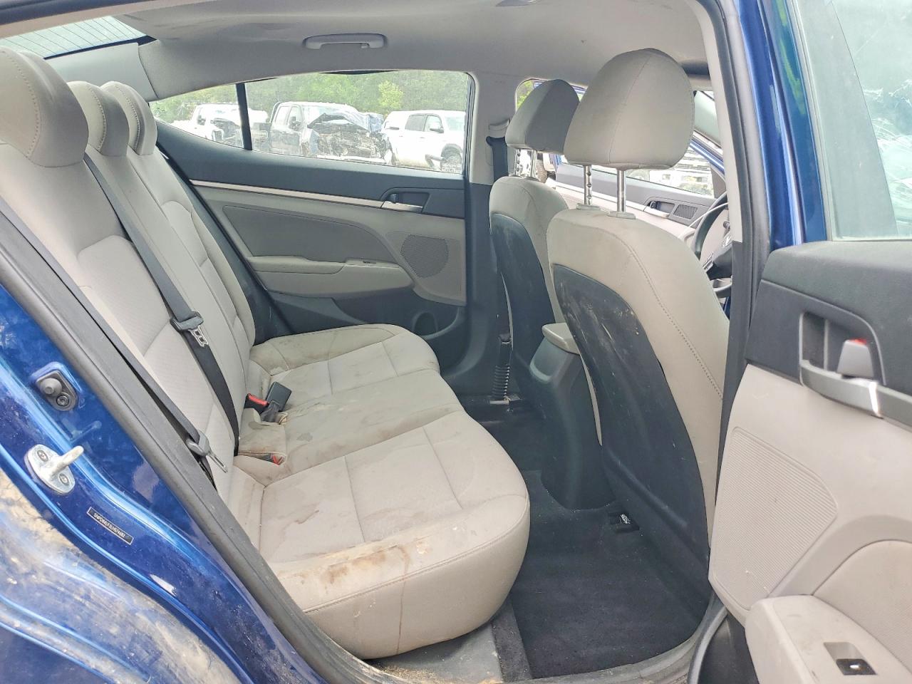 2020 HYUNDAI ELANTRA photo 28