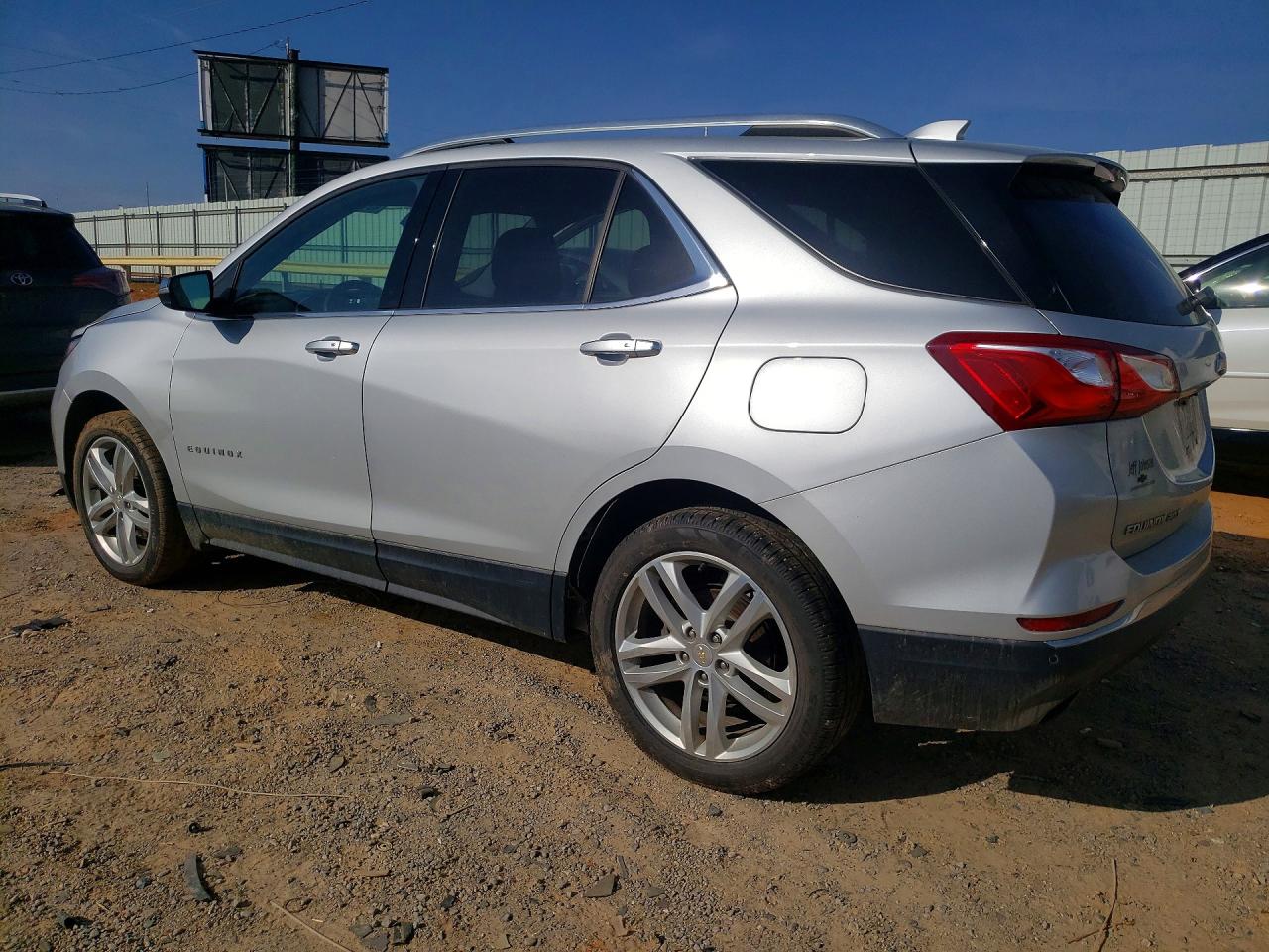 2019 CHEVROLET EQUINOX PREMIER photo 3