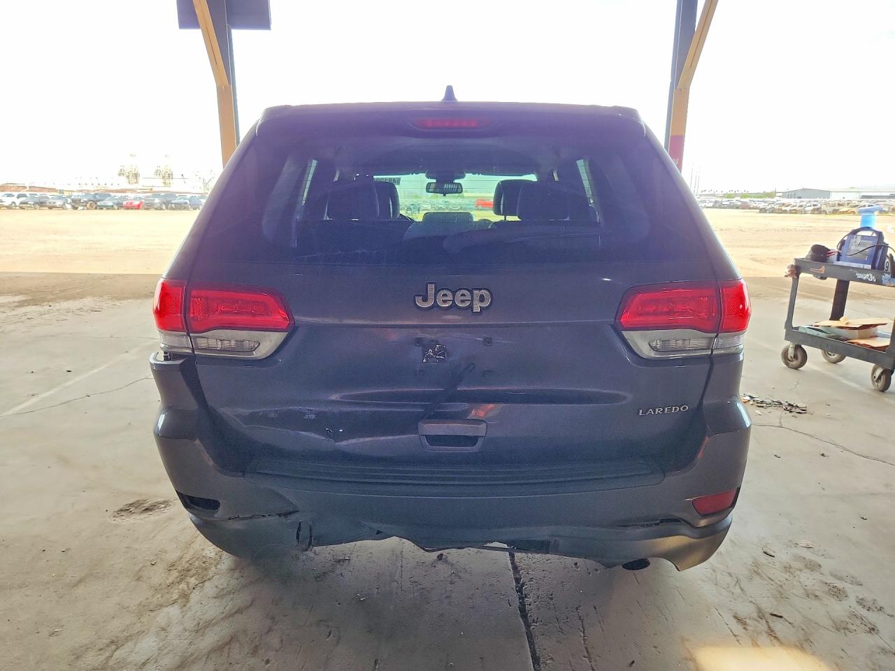 2015 JEEP GRAND CHEROKEE LAREDO photo 11