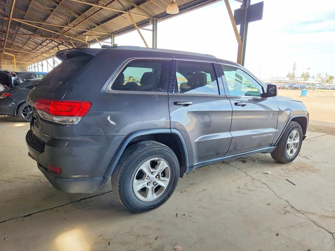 2015 JEEP GRAND CHEROKEE LAREDO photo 5