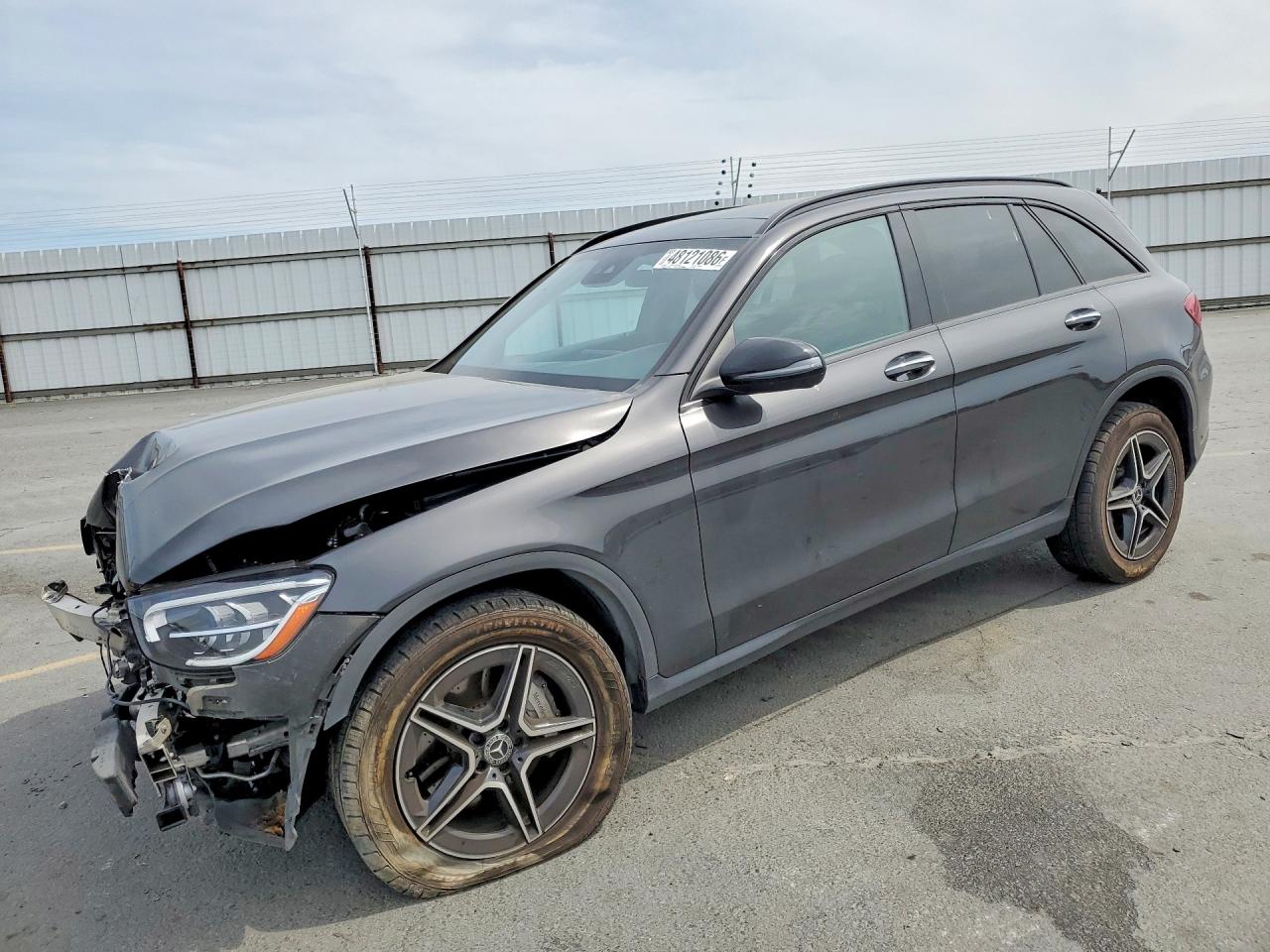 2022 MERCEDES-BENZ GLC