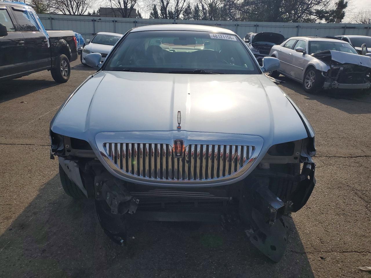 2006 LINCOLN TOWN CAR SIGNATURE LIMITED photo 5