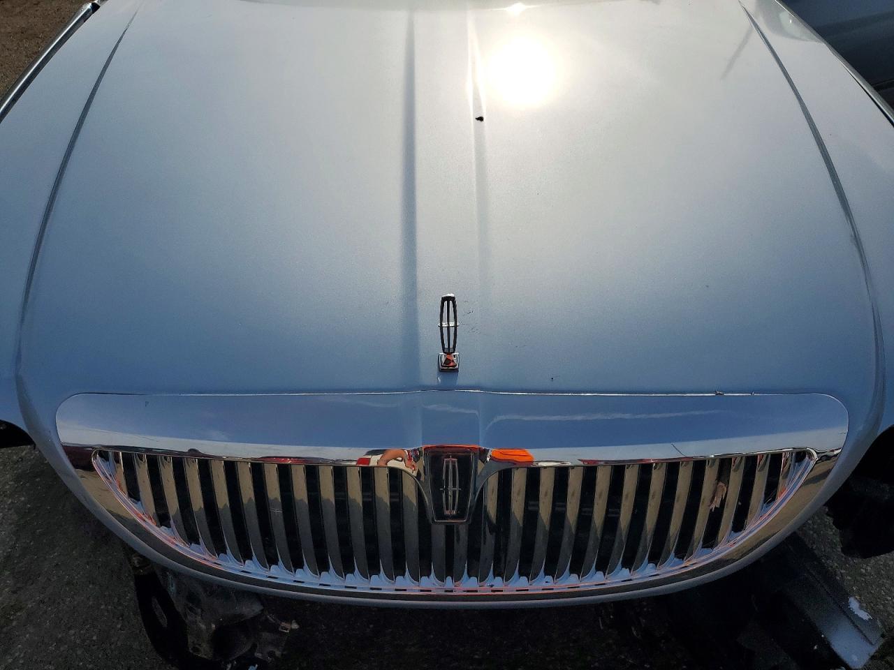 2006 LINCOLN TOWN CAR SIGNATURE LIMITED photo 11