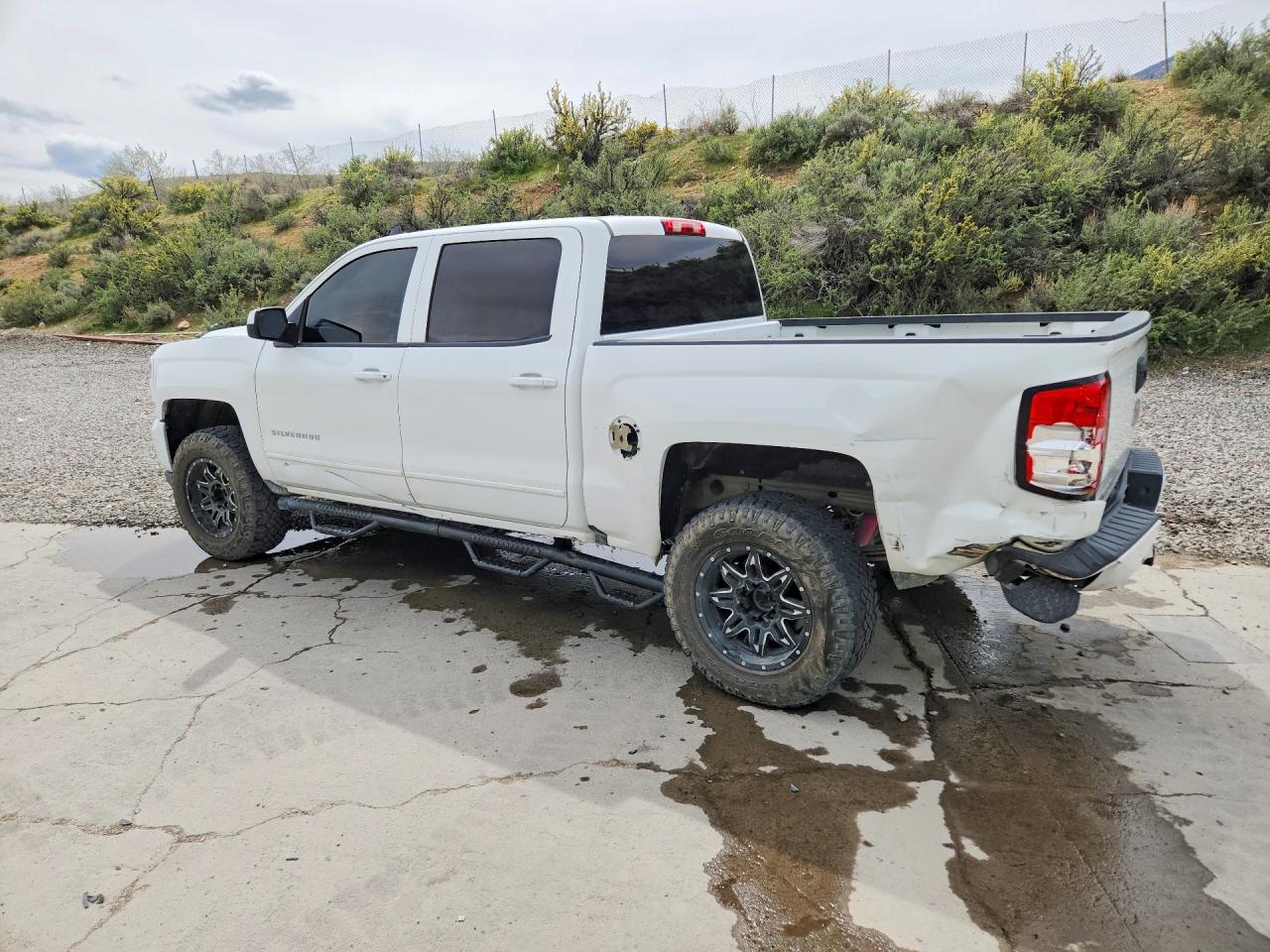 2018 CHEVROLET SILVERADO K1500 LT photo 3