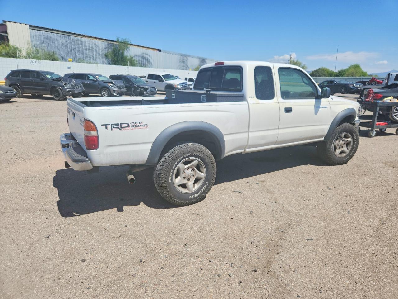 2004 TOYOTA TACOMA PRERUNNER V6 photo 3