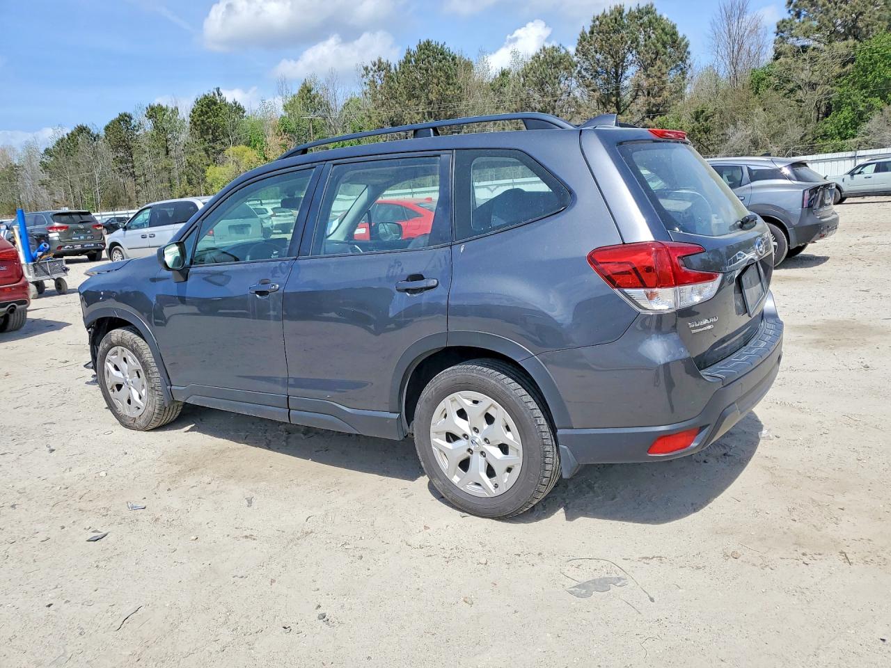 2020 SUBARU FORESTER photo 3