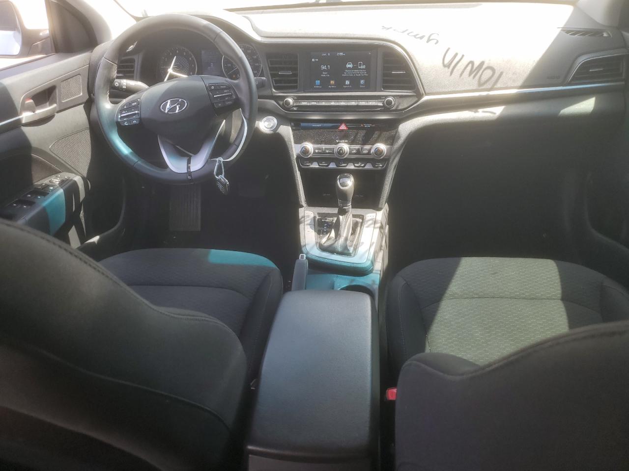 2020 HYUNDAI ELANTRA SEL photo 8