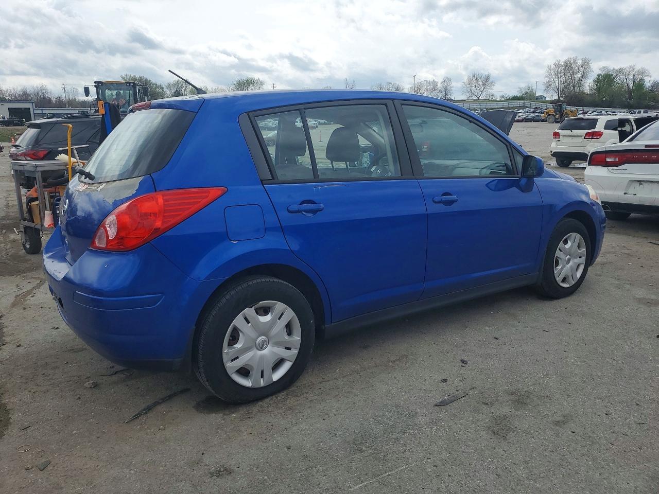 2011 NISSAN VERSA 1.8 S photo 7