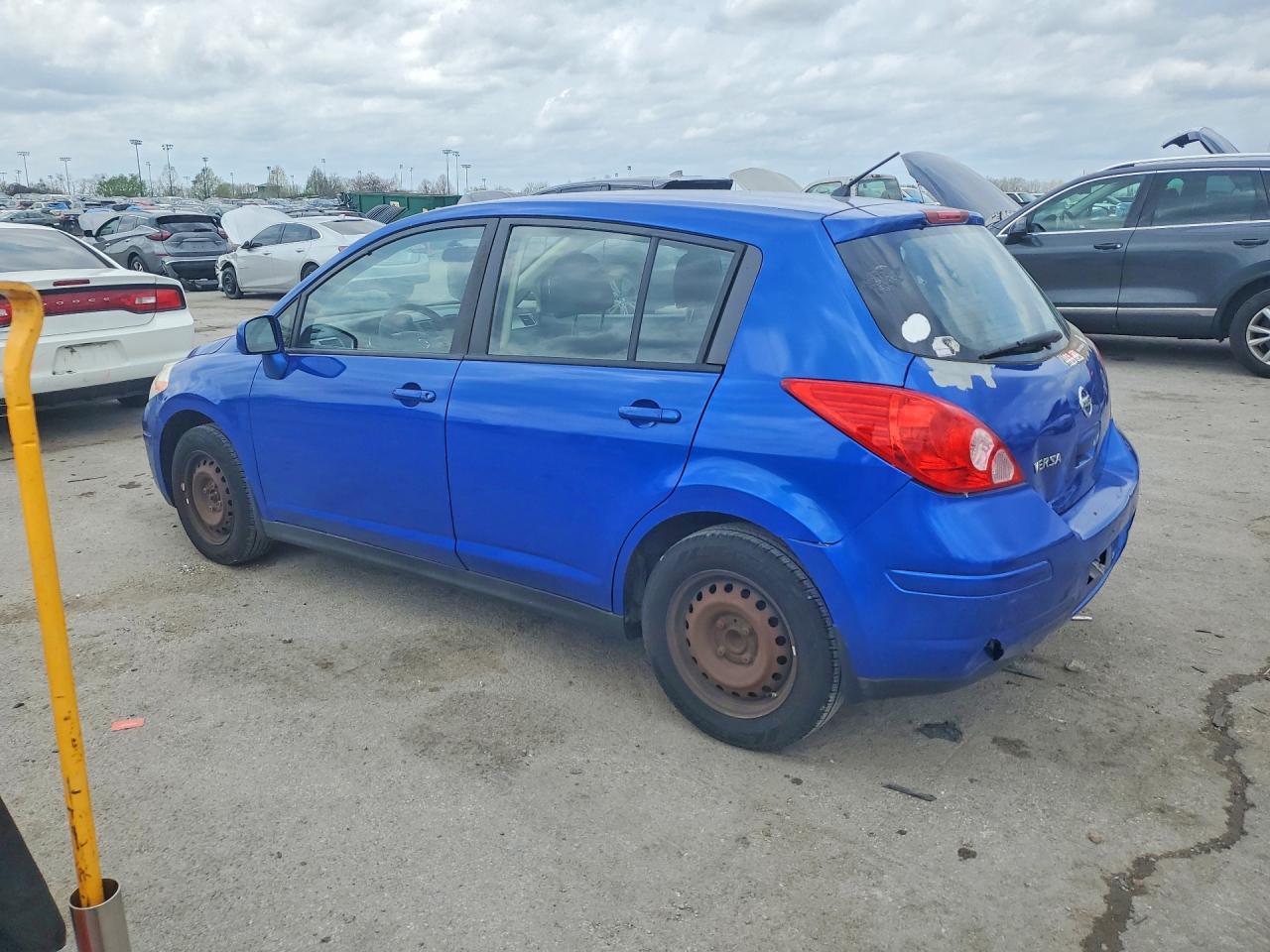 2011 NISSAN VERSA 1.8 S photo 4