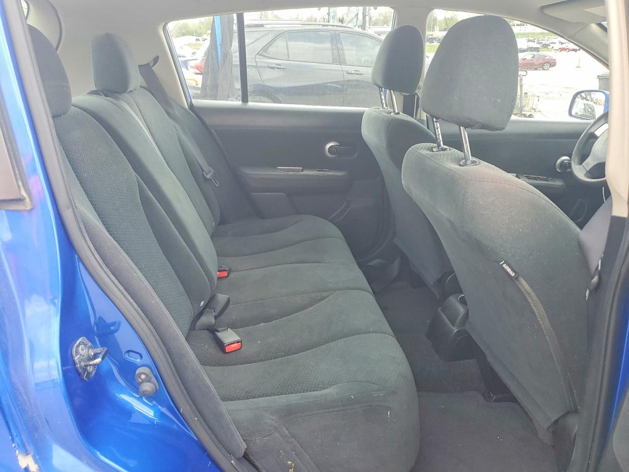 2011 NISSAN VERSA 1.8 S photo 28
