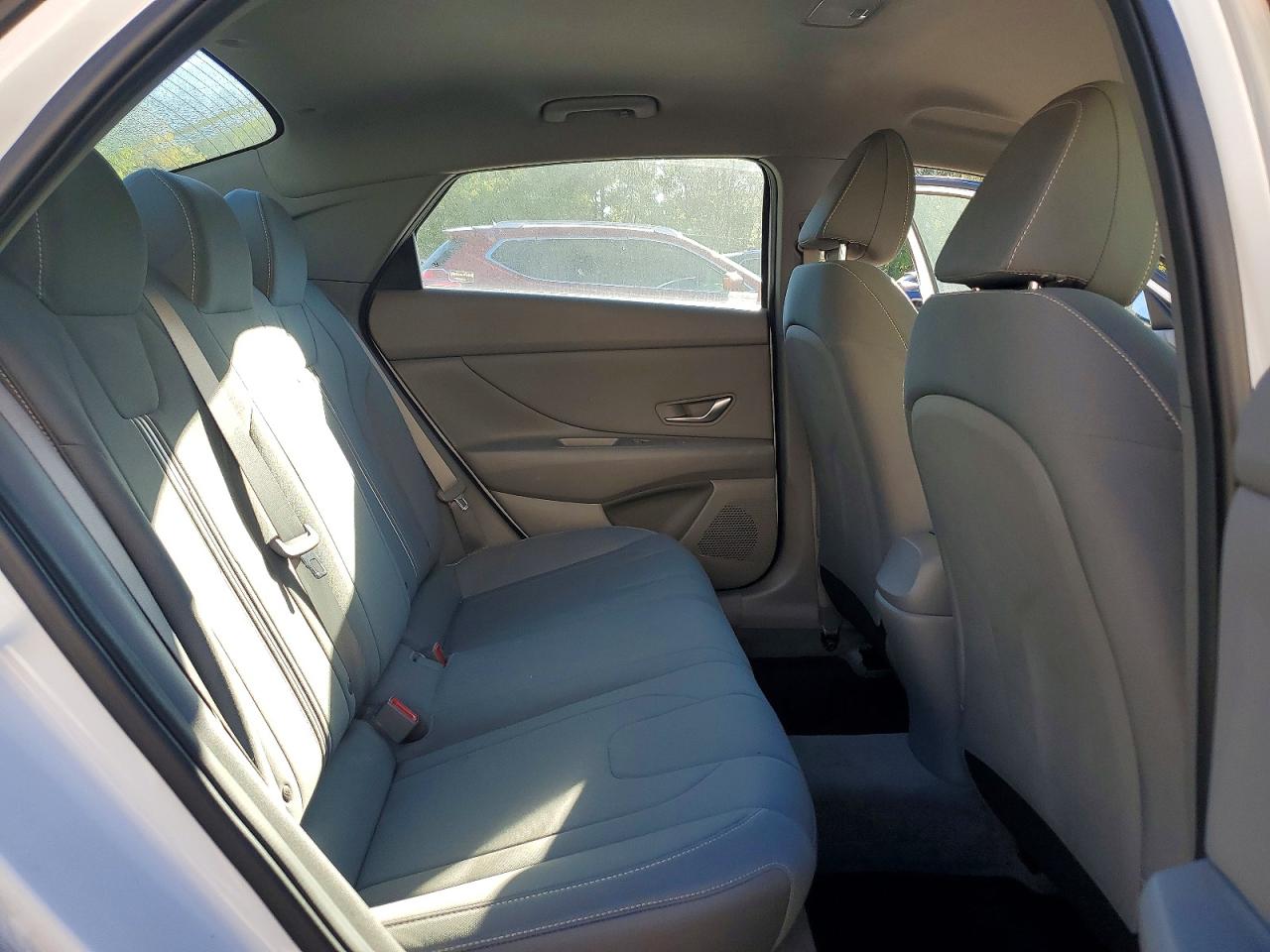 2022 HYUNDAI ELANTRA SEL photo 28