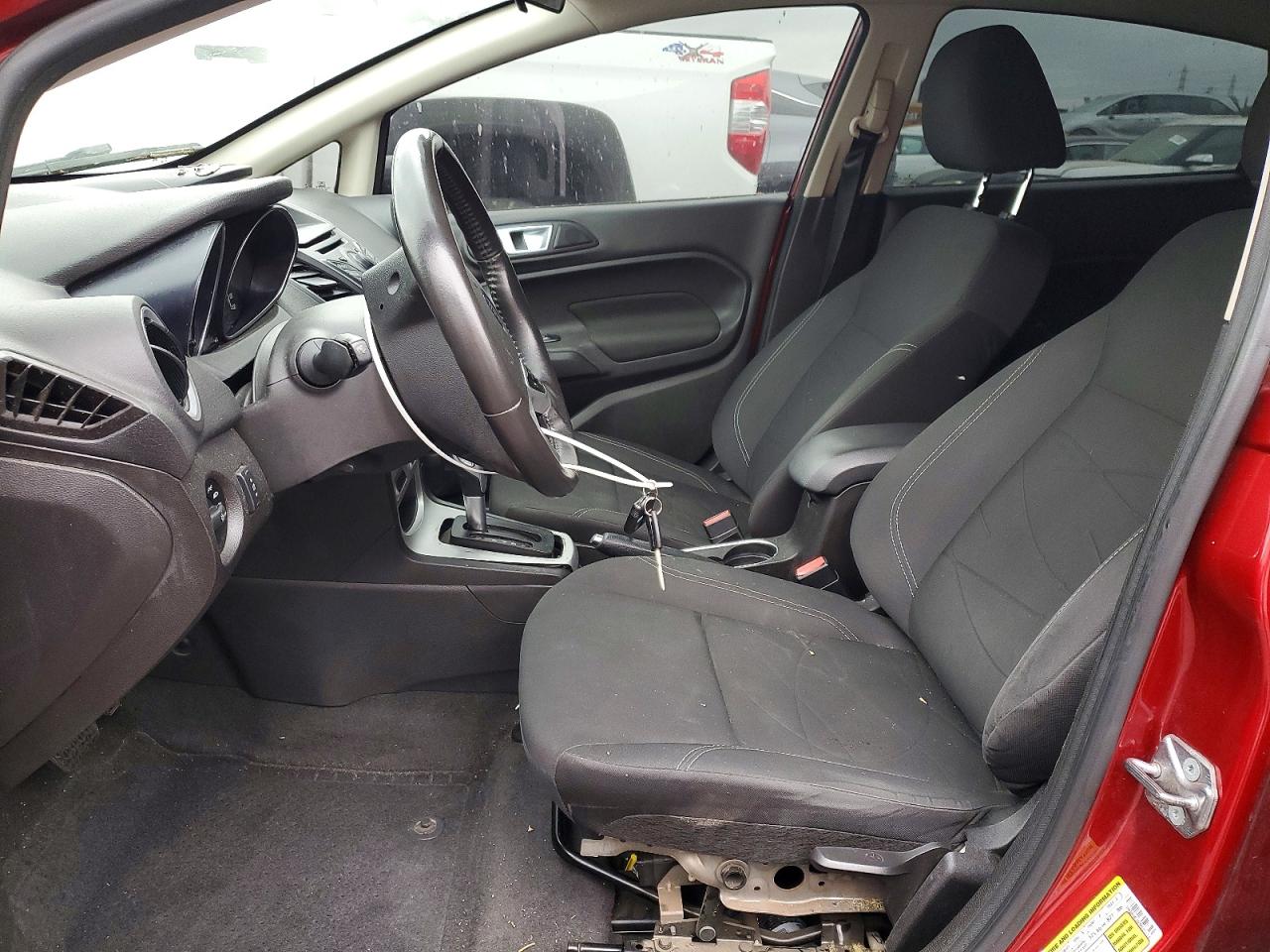 2015 FORD FIESTA SE photo 13