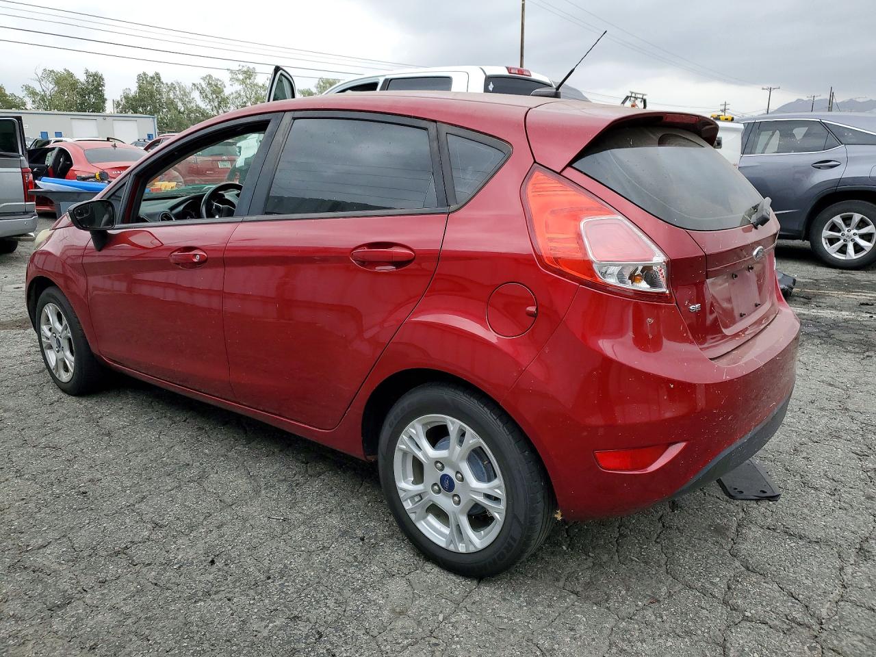 2015 FORD FIESTA SE photo 3