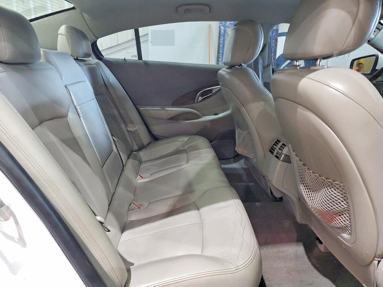 2010 BUICK LACROSSE CXL photo 19