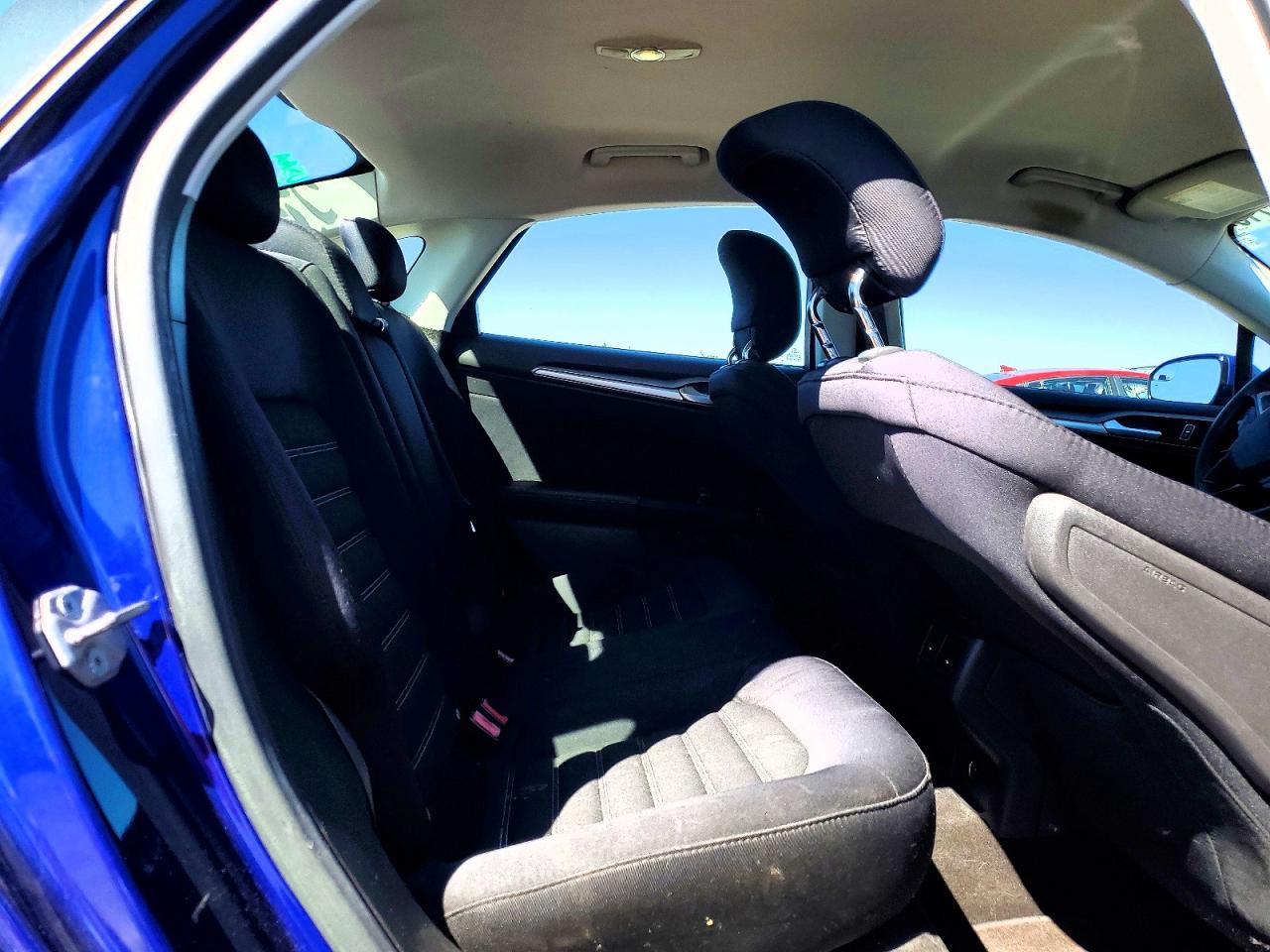 2015 FORD FUSION SE photo 19