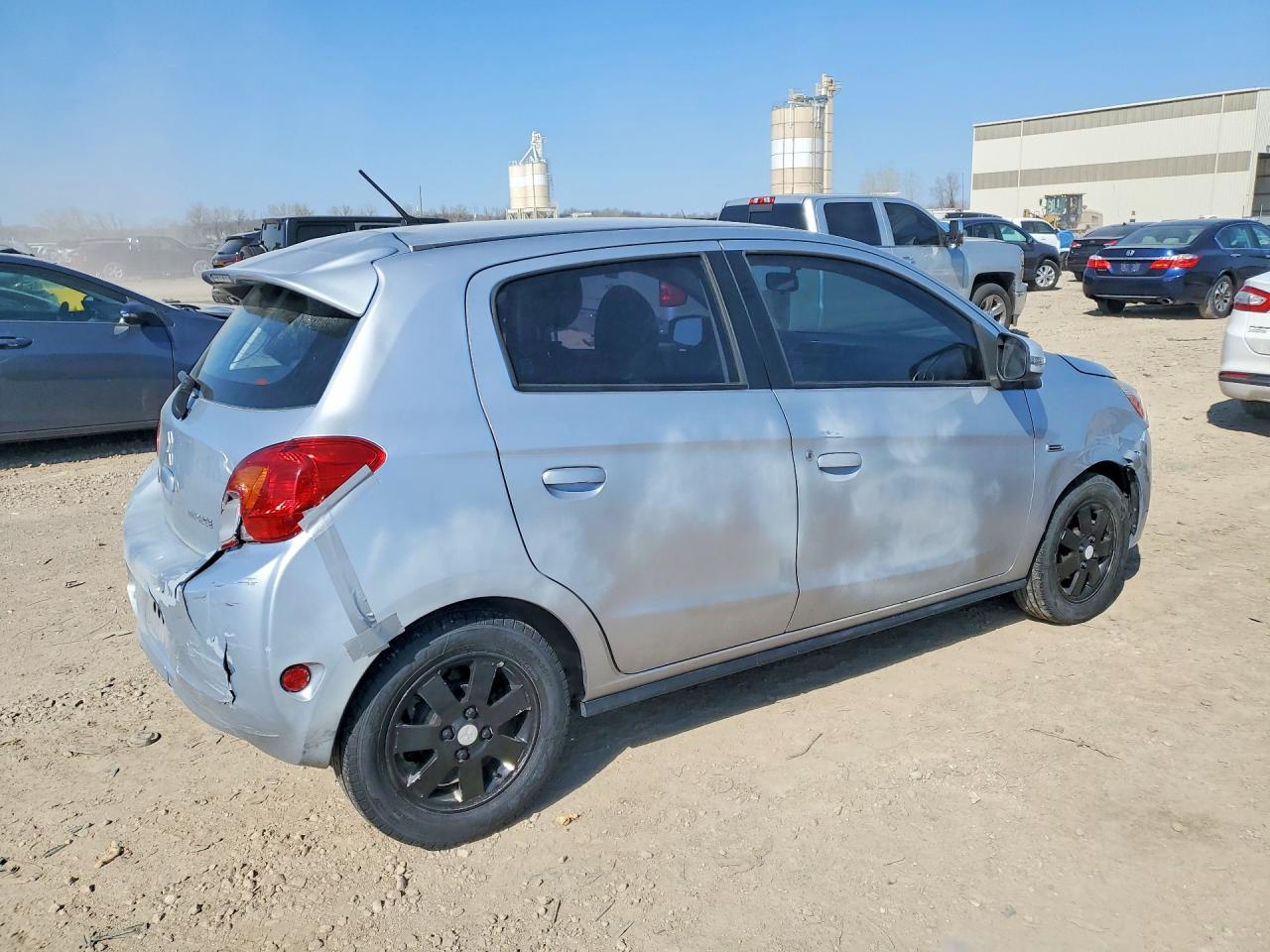2015 MITSUBISHI MIRAGE ES photo 3